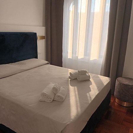 B&Bari, Via Crollalanza, Le Case Di Aurelia Guesthouse Buitenkant foto